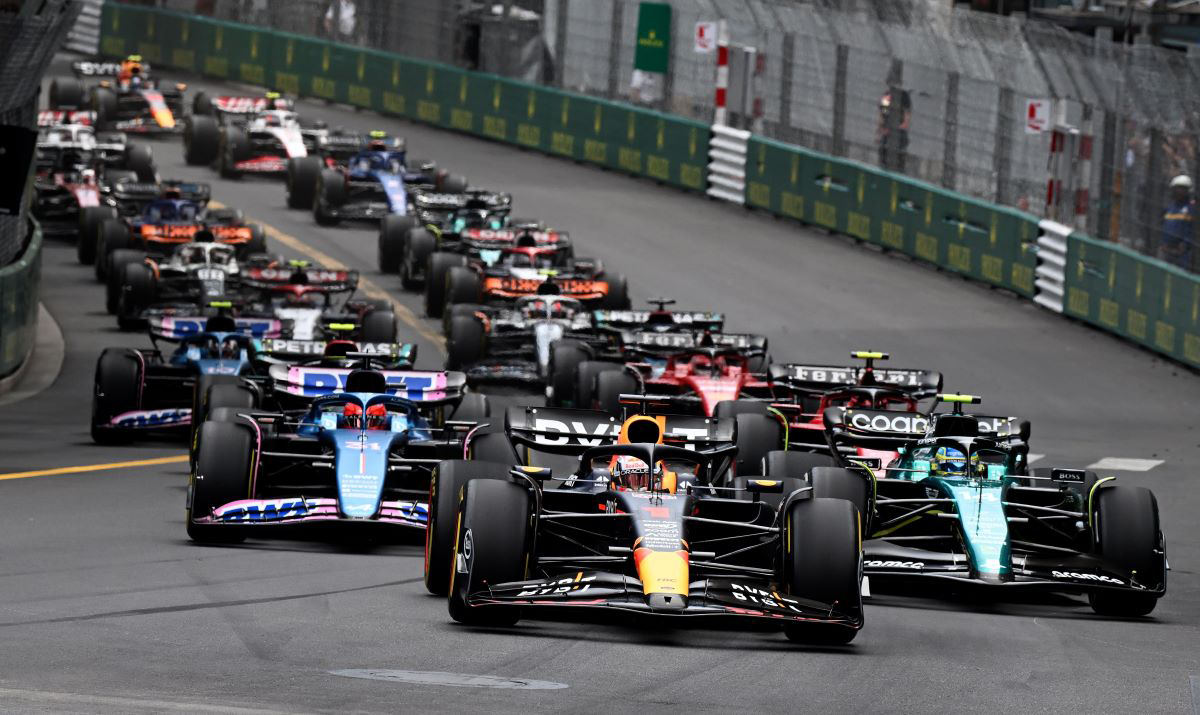 Formula autot radalla Monacossa.